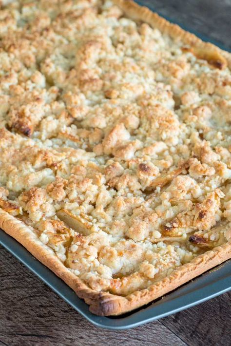 Apple Crumb Slab Pie | 12 Tomatoes Apple Slab Pie, Just Pies, 12 Tomatoes Recipes, Apple Crumb, Slab Pie, Classic Apple Pie, Pie Crusts, Jelly Roll Pan, 12 Tomatoes