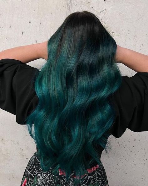 Green Balayage, Beautiful Hair Dye, Goddess Locks, Directions Hair Colour, Directions Hair Dye, Green Hair Dye, Split Dyed Hair, Dyed Hair Blue, Autumn Hair