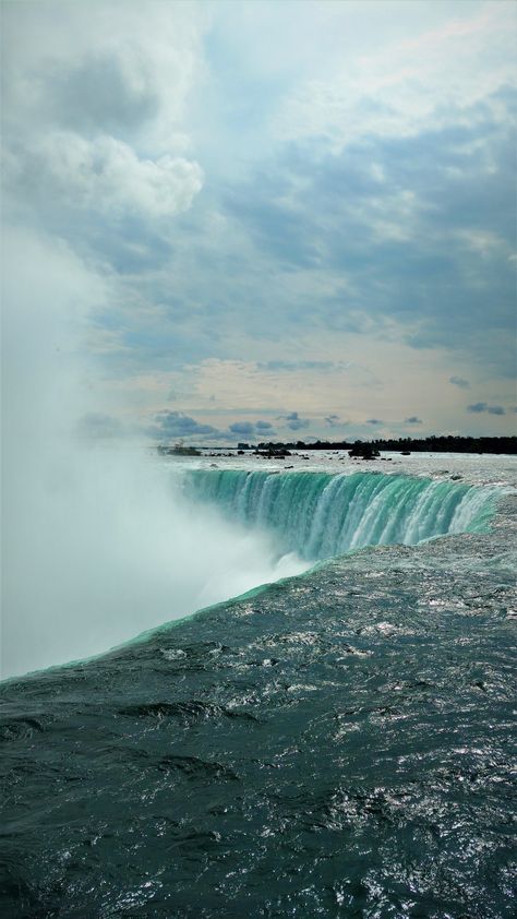 Les Chutes du Niagara toujours aussi impressionnantes (photo personnelle) Niagara Falls, Bucket List, Natural Landmarks, Quick Saves