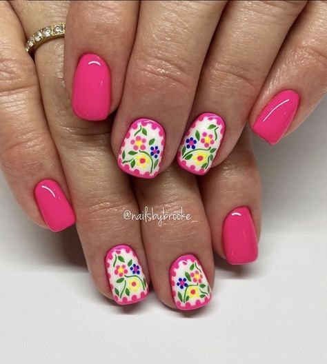 Posca Pen Nail Art, Fiesta Nails Mexican Simple, Bold Summer Nails, Spanish Nails Designs, Mexican Inspired Nails Mexico, Mexican Nails Designs, Fiesta Nails, School Nail Ideas, Back To School Nail Ideas