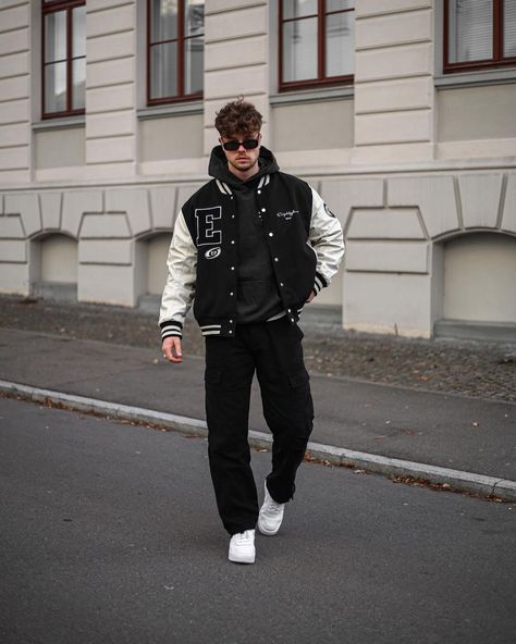 Varsity Outfit, College Outfits Men, Varsity Jacket Outfit, Fashion Outfits Men, Outfits Men Streetwear, Streetwear Winter, Winter Inspiration, Winter Streetwear, Outfit Streetwear