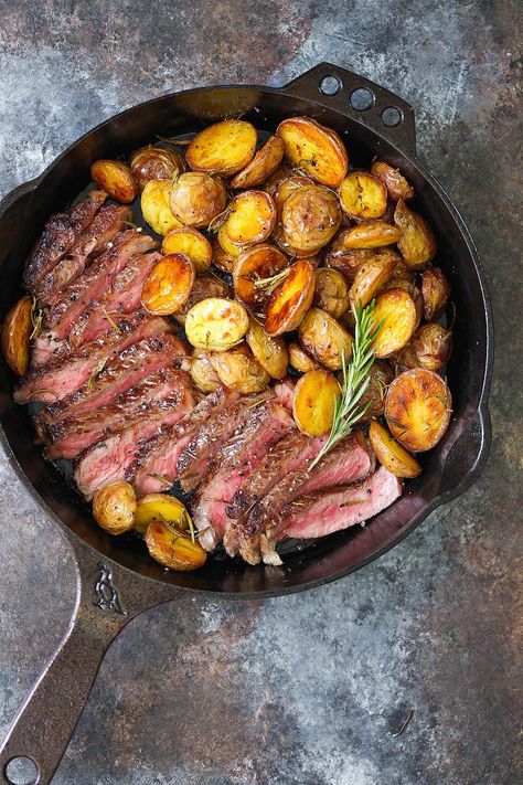 Skillet Steak with Rosemary Roasted Potatoes - Damn Delicious Steak With Rosemary, Zucchini Lasagna Rolls, Skillet Steak, Steak And Potatoes, 5 Ingredient Dinners, Easy Steak Recipes, Lasagna Rollups, Easy Steak, How To Cook Potatoes