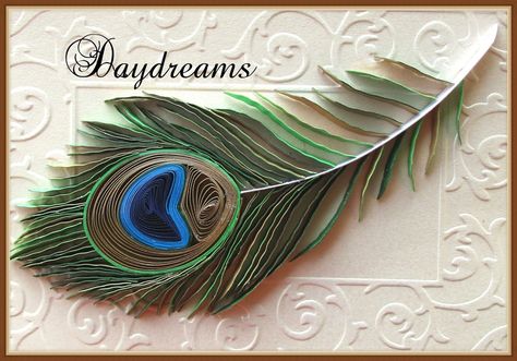 DAYDREAMS: Quilled peacock feather. Peacock Quilling, Quilled Peacock, Diy Quilling Crafts, Arte Quilling, Paper Quilling Tutorial, Paper Quilling For Beginners, Paper Quilling Cards, Origami And Quilling, Quilling Work