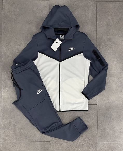 Nike Tech Fit, Nike Tech Fleece Outfit Men, Nike Tech Jacket, Nike Tech Fleece Tracksuit, Nike Tracksuits, Tech Outfit, Sporty Outfits Men, Nike Clothes Mens, Hype Clothing