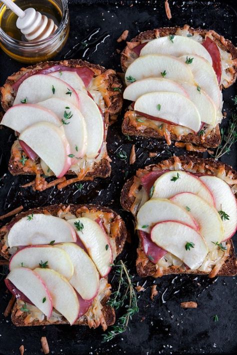 Gruyère & Apple Toasts with Thyme and Honey - Zestful Kitchen Apple Toast, Honeycrisp Apple, Grain Bread, Game Snacks, Dinner Appetizers, Honey Recipes, Apple Recipes, Kitchen Recipes, Clean Eating Snacks