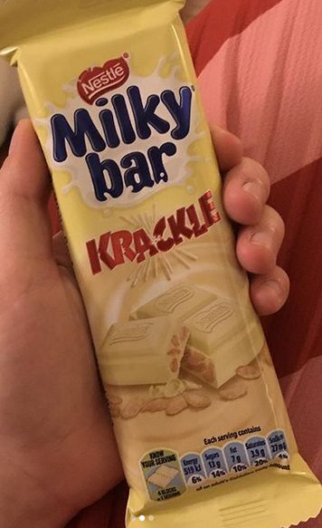 Nestle Milkybar South Africa Collection - Krackle Knafeh Chocolate Bar, Kanafeh Chocolate Bar, Fresh Milk Nestle, Milky Bar Chocolate, Nestle Crunch, Chocolate Cupcakes, Cafe Food, Chip Bag, Candy Bar