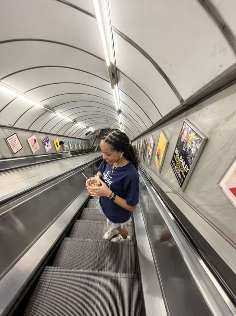 London Drip, London Girl Aesthetic, Street Pics, London Baby, London Aesthetic, British Summer, London Town, London Photos, London Street