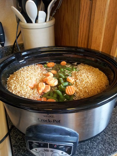 Make Your Own Dog Food, Dog Food Recipes Crockpot, Make Dog Food, Diy Dog Food, Dog Food Treats, Healthy Dog Food, Hundred Acre Woods, Doggie Treats, Puppy Treats