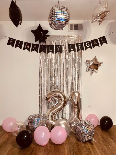 70s Playlist, Fringe Curtains, Disco Night, 21st Birthday Decorations, Curtain Backdrops, Curtain Fringe, Birthday Halloween Party, Balloon Backdrop, Number Balloons