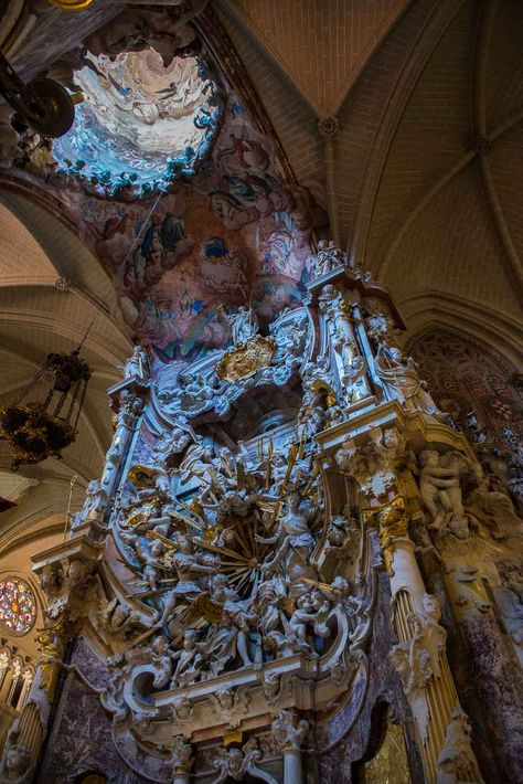 Gothic Catholic Aesthetic, Toledo Cathedral, Cities In Spain, Catholic Aesthetic, Architecture Baroque, Chola Girl, Toledo Spain, Gothic Cathedrals, Dream Fantasy