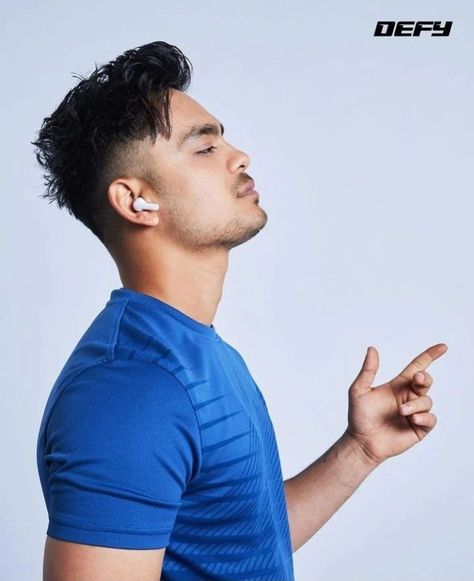 Ishan Kishan Hairstyle, Dining Table Small Space, Ishan Kishan, Shubman Gill, Side Face, India Cricket Team, India Cricket, Too Hot To Handle, Mr Perfect