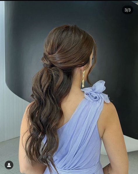 Bridesmaid Hair Strapless Dress, Bridesmaid Hairstyles One Shoulder Dress, Bridesmaid Hair One Shoulder Dress, One Shoulder Bridesmaid Dress Hairstyles, Hairstyles For Open Back Dress, Bridesmaid Hair Inspo, Rambut Brunette, Peinados Hair Styles, Elegant Ponytail