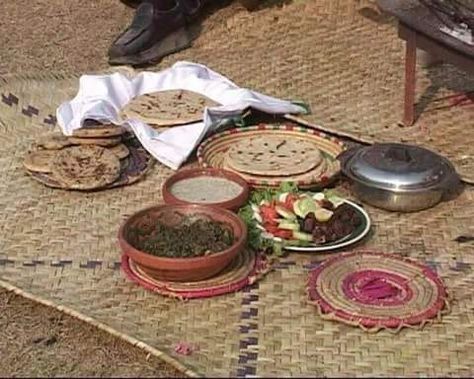 Old Punjabi Culture Pics, Haryana Culture Images, Punjabi House, Culture Activities, Punjab Culture, Simplicity Is Beauty, Pakistani Culture, Punjabi Culture, Punjabi Food