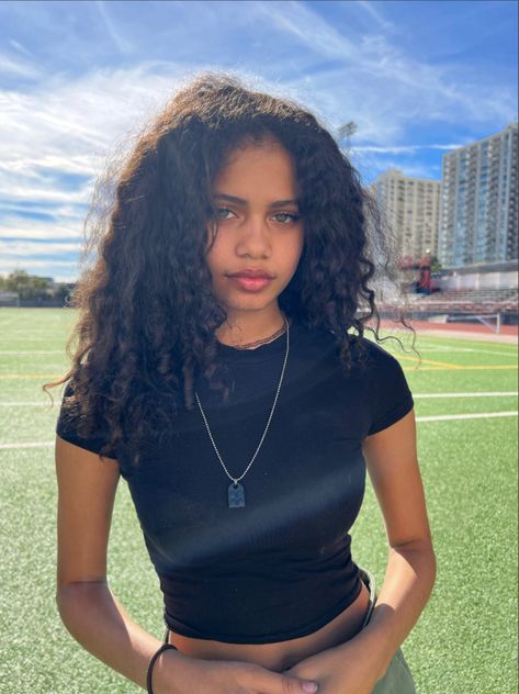 Ethan Mbappe, Pretty Dark Skin, Pretty Brown Eyes, Mixed Curly Hair, Brown Curly Hair, Curly Girl Hairstyles, Curly Girl, The Villain, American Girl