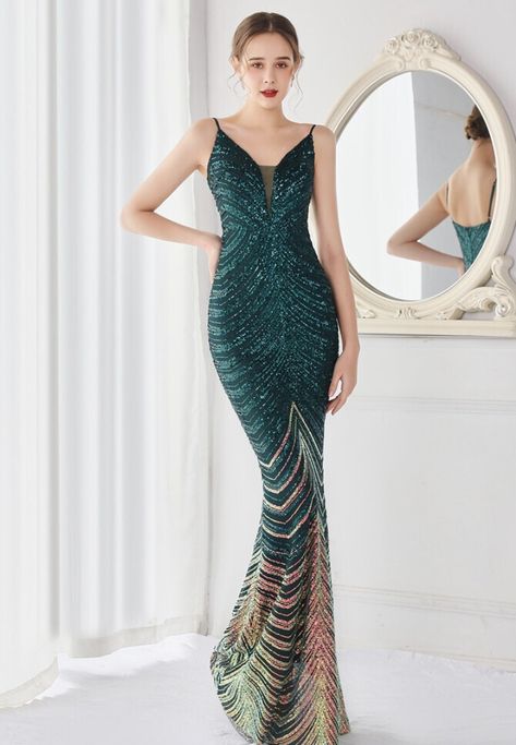 Item NO.: KL_19096-3Price: US$ 33.40Category: Dresses > Evening DressesColor: GreenSize: S, M, L, XL, 2XLTag: 2021 Hot Sale, Wholesale Womens ClothingDescription: Material:Polyester+SpandexDetail: This Elegant Green Shining Sequins V Neck Strapless Slim Formal Cocktail Party Evening Gown is a must buy item for women. It is Shining Sequins V Neck Strapless Slim. It is made of Polyester+Spandex . Great design and good cut make it comfortable to wear. We offer cheap Evening Dress with the latest fa White Sequin Dress Long, White Sequin Dress, Fishtail Maxi Dress, Long Sequin Dress, White Evening Dress, Mermaid Sequin, Glitter Dress, Maxi Dress Party, Mermaid Dress