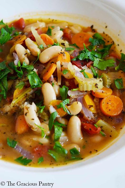 Bean Vegetable Soup, Cannellini Beans Soup, Bean And Vegetable Soup, White Bean Soup Recipes, Soups Stews Chilis, Bean Soup Recipe, Bean Soup Recipes, Best Soup Recipes, Italian Soup