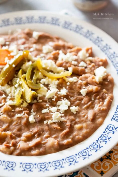 Authentic Refried Beans, Mexican Refried Beans, Traditional Refried Beans, Refried Bean, Homemade Refried Beans, Refried Beans Recipe, Low Carb Healthy, Traditional Mexican Dishes, Frijoles Refritos