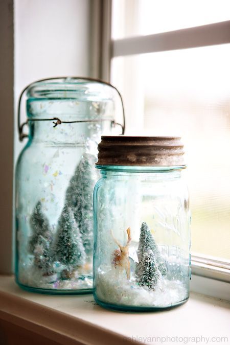 ball jar snow globes Jars Snow, Diy Snow Globe, Navidad Diy, God Jul, Diy Holiday Decor, Winter Diy, Noel Christmas, Merry Little Christmas, Jar Crafts