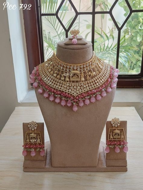 Bridal Jewellry, Bridal Jewelry Sets Brides, Bridal Jewellery Inspiration, Kundan Jewellery Bridal, Indian Wedding Jewelry Sets, Bridal Necklace Designs, Bridal Jewelery, Fancy Jewelry Necklace, Indian Bridal Jewelry Sets