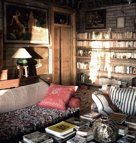 Alpine Cottage, Alpine Cabin, Cabana Magazine, Alpine Chalet, Chalet Interior, Wooden Cabins, Lao Tzu, Home Libraries, Amazing Spaces