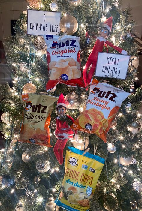 Oh Chip-mas Tree, Elf Chip Tree, Merry Chip Mas Elf, Elf On The Shelf Merry Chipmas, Elf On The Shelf Chips, Elf Ideas, Shelf Ideas, Potato Chips, On The Shelf