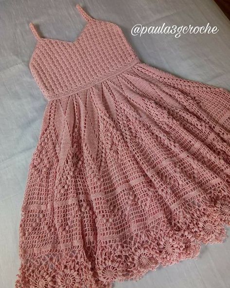 Crochet Skater dresses Crochet Toddler Dress, Crochet Summer Dresses, Baby Frock Pattern, Crochet Toddler, Frock Patterns, Crochet Ladies Tops, Crochet Lace Dress, Crochet Clothes For Women, Crochet Fashion Patterns