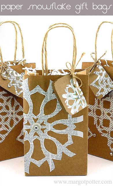 Štědrý Den, Paper Snowflakes Diy, Brown Paper Bags, Snowflake Craft, Paper Snowflake, Creative Gift Wrapping, Brown Paper Bag, Paper Snowflakes, Christmas Gift Bags