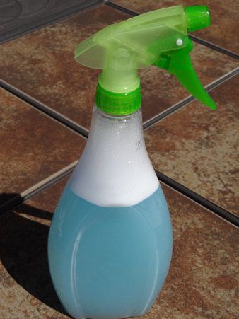 DIY Alternative for Weed-B-Gone or RoundUp: Homemade Recipe is Effective and Safe - The Thrifty Couple Vinegar For Weeds, Shower Door Cleaner, Lawn Ideas, Diy Household Cleaners, Vinegar Uses, Dawn Dish Soap, Citrus Essential Oil, Vinegar Cleaning, Homemade Recipe