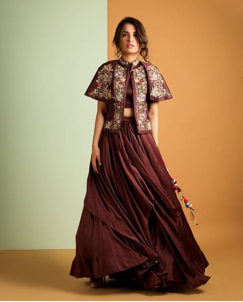 Unique Indo Western Outfits For Women, Cotton Frocks For Women, Indo Western Outfits For Women, Dress Muslim Modern, Digital Dress, Heavy Dresses, Kids Blouse Designs, Womens Trendy Dresses, Indo Western Dress