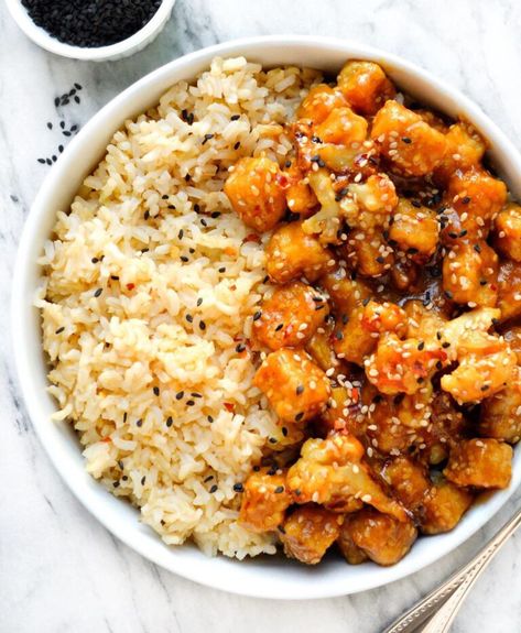 Orange-Sesame Tofu & Cauliflower | The Best Vegan Food Recipes | Good Old Vegan Tofu Cauliflower, Orange Tofu, Soup Maker Recipes, Sesame Tofu, Cauliflower Dishes, Soup Maker, Baked Tofu, Vegan Bowls, Vegan Dinner