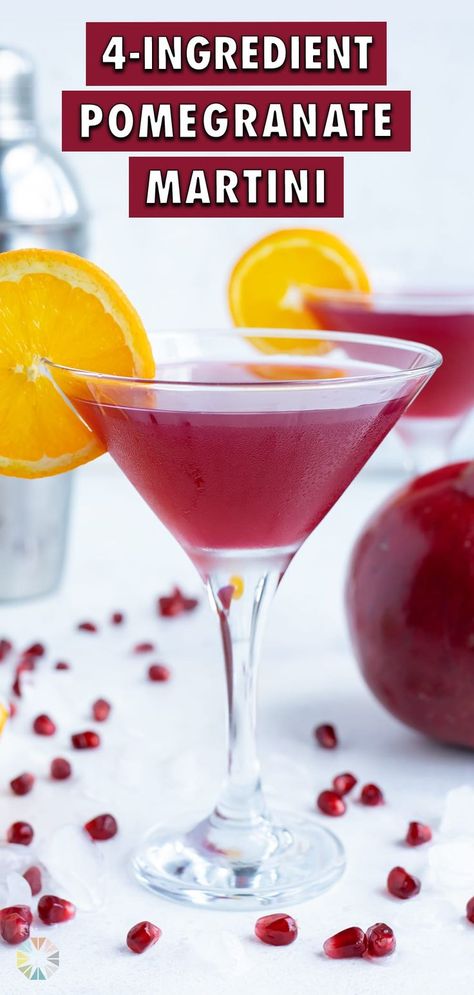 Pomegranate Martini Recipe, Fresh Pomegranate Juice, Pomegranate Vodka, Holiday Martinis, Pomegranate Martini, Pina Colada Recipe, Martini Recipe, Party Hostess, Healthy Drink