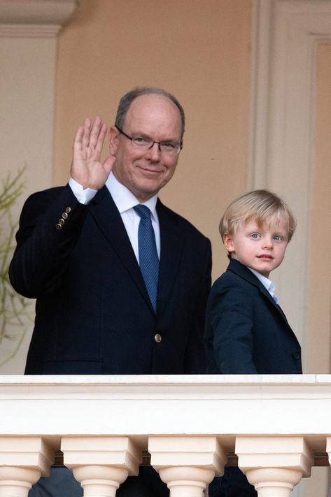 Lief! Zeldzame foto van prins Alberts oudste zoon Alexandre (18) | Beau Monde Prins Albert, Prince Albert, Monaco, Van