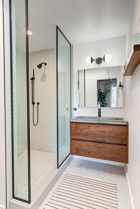 Photo 10 of 12 in Actor Jason Thompson Lists His Idyllic Perch in the Hollywood Hills for $1.3M - Dwell Italian Bathroom Design, Small Bathroom Remodel Ideas, Porcelain Tile Bathroom, Jason Thompson, Italian Bathroom, Open Showers, Glass Shower Enclosures, Floor Tile Design, Flat Interior