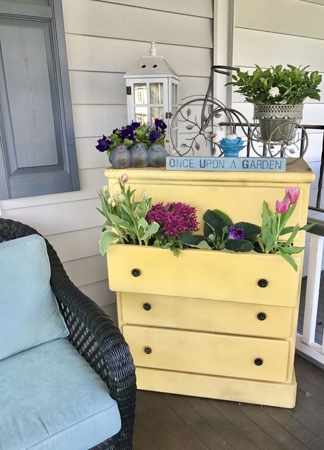 Dresser On Front Porch Decor, Outdoor Dresser Ideas, Dresser On Front Porch, Porch Dresser, Narrow Front Porch Decorating Ideas, Dresser Planter, Farmhouse Porches, Diy Garden Landscaping, Front Porch Garden