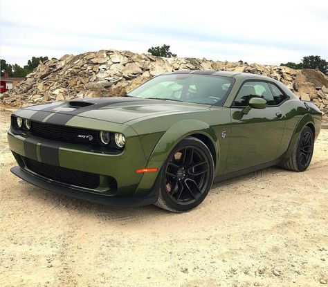 2019 Dodge Challenger SRT Hellcat Redeye in F8 Green #newsportscars,luxurysportcar,newsportscars,nicesportscars,sportscarsbeautiful,supersportcar,bestsportscars,exoticcars,exoticcarsdreams,fastsports Green Sports Car, Challenger Srt8, Dodge Challenger Hellcat, Dodge Srt, Challenger Srt Hellcat, Dodge Challenger Srt Hellcat, Hellcat Challenger, Green Sports, Challenger Srt