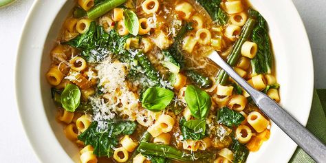 Spring Minestrone Recipe | Real Simple Spring Minestrone, Spring Dinner Ideas, Easy Easter Dinner, Ditalini Pasta, 30 Minute Dinners, Spring Dinner, Crispy Tofu, Fresh Green Beans, Vegetarian Soup