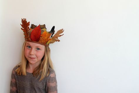 scraps of us : Leaf Crown... Fall Nature Crafts, Twig Crown, Laurel Wreath Crown, Nature Crown, Leaf Hair Piece, Woodland Crown, Gold Leaf Headband, Diy Leaf, Gold Bridal Crowns