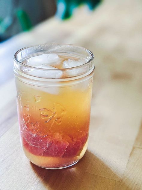 Grapefruit Iced Tea, Grapefruit Green Tea, Grapefruit Tea Recipe, Snack Drinks, Cha Recipe, Lady Grey Tea, Fresh Apricots, Grapefruit Tea, Grapefruit Recipes