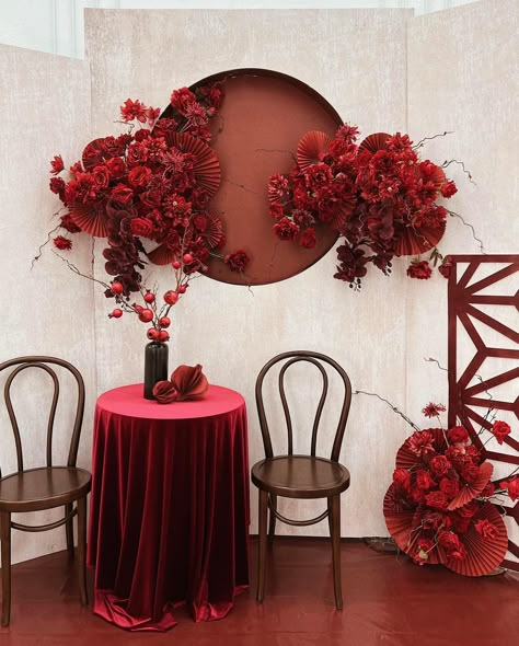 Tea Ceremony Decorations, Imlek Decoration, Sangjit Decoration, Tet Decoration, Chinese New Year Flower, Asian Wedding Decor, Chinese Wedding Dress Traditional, Chinese Crafts, Chinese New Year Design