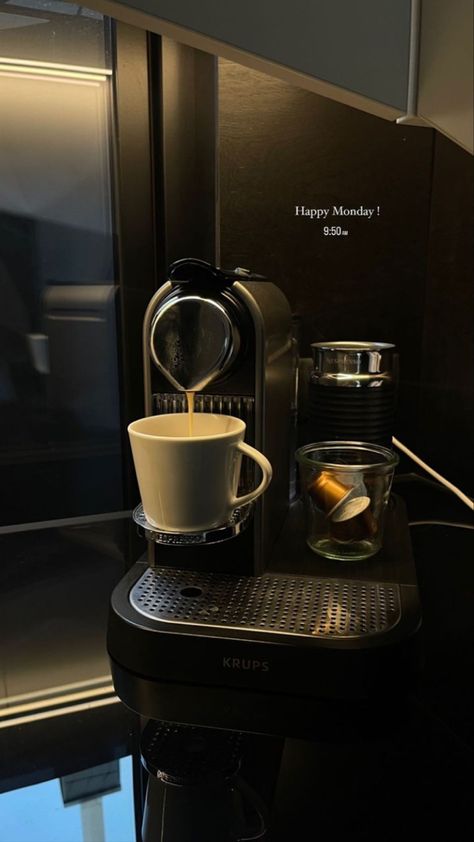 Expensive Coffee Machine, Kopi Aesthetic, Expensive Coffee, Coffee Board, Luxury Coffee, Color Vibe, Life Routines, Coffee Photos, Fall Coffee