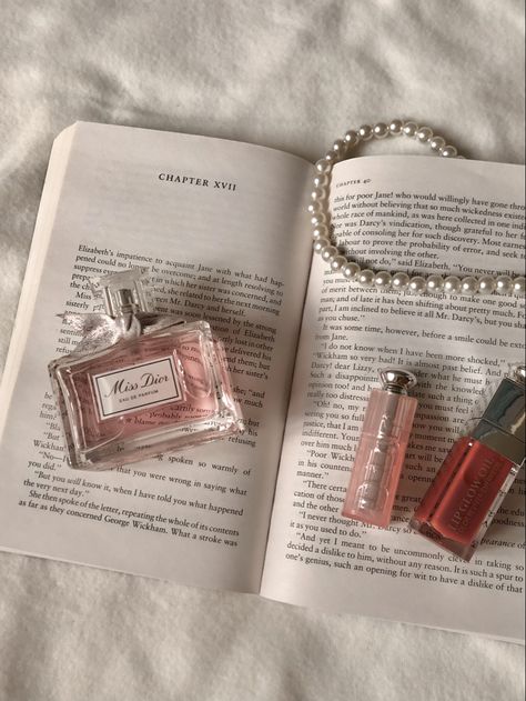 Pink Luxury Brand Aesthetic, Pink Aesthetic Rich, Dior Gloss, Gloss Dior, Miss Dior Blooming Bouquet, Dior Aesthetic, Dior Girl, Dior Perfume, Pink Girly Things