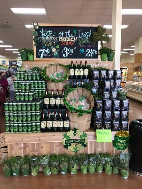 Beer Display Ideas, Endcap Display, Liquor Store Ideas, Alcohol Display, Beer Display, Alcohol Store, Supermarket Display, Store Display Ideas, Chalk Sign