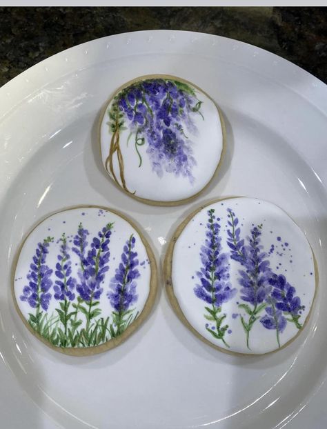 Lavender Cookies Decorated, Cookies Flowers, Painted Sugar Cookies, Purple Cookies, Watercolor Cookies, Painted Cookies, Lavender Cookies, Flower Sugar Cookies, Royal Iced Cookies