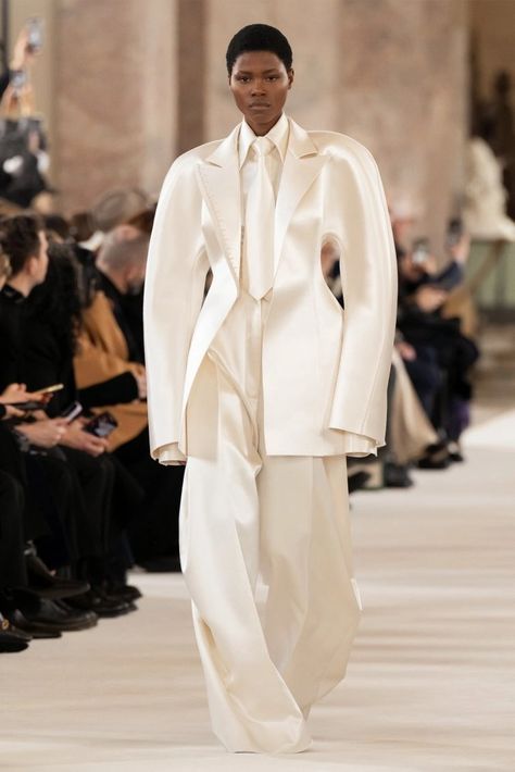 Maison Schiaparelli - Haute Couture Spring-summer 2024 : 12 / 32 - LOOK 12 Horse Braiding, Baby Dior, Elsa Schiaparelli, Denim Corset, Wall E, Couture Week, Couture Runway, Zuhair Murad, Spring Summer 2024