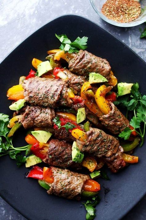 Homemade Fajitas, Sirloin Steak Recipes, Meal Prep On Fleek, Delicious Low Carb Recipes, High Protein Meal Prep, Resep Diet, Steak Fajitas, Healthy Low Carb Recipes, High Protein Low Carb