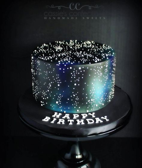 33 Likes, 1 Comments - Custom Cakes & Handmade Sweets (@cassiesconfections) on Instagram: “How much fun is this galaxy-themed birthday cake? Celebrating a sweet girl I know! #fondantcake…” Tort Special, Bolo Tumblr, Airbrush Cake, Galaxy Cake, Themed Birthday Cakes, Special Cake, Gorgeous Cakes, Savoury Cake, Pretty Cakes