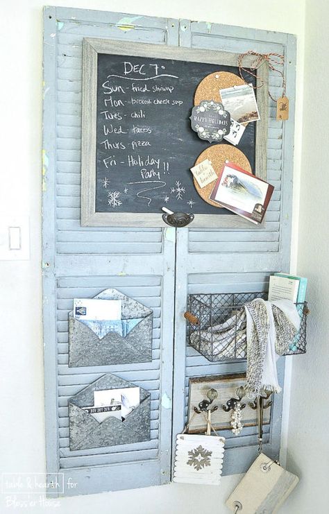 Shutters Repurposed Decor, Old Window Shutters, Shutter Projects, Repurposed Headboard, Shutter Decor, Rustic Shutters, Diy Shutters, Crazy House, Old Shutters