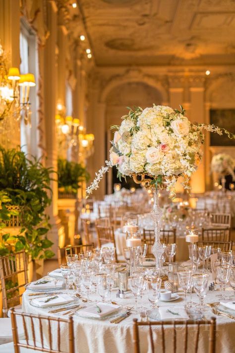 Carolina Herrera Wedding, Rosecliff Mansion Wedding, Carolina Herrera Wedding Dress, Rosecliff Mansion, Industrial Wedding Inspiration, Newport Rhode Island Wedding, Table Flower Arrangements, Royal Core, Newport Wedding