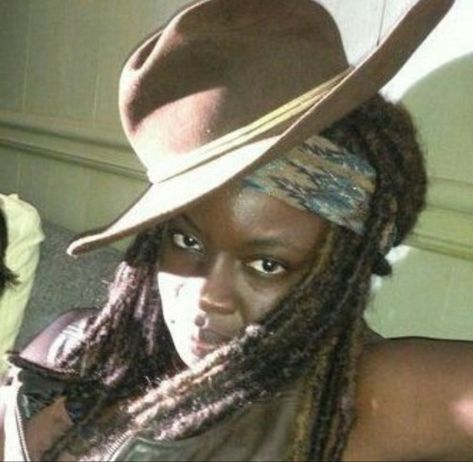 Michonne Hawthorne, Twd Women, Twd Shifting, Michonne Twd, Michonne Grimes, Twd Oc, Rick And Michonne, Twd Comics, Twd Cast