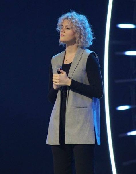 Taya Smith Outfits, Female Worship Leader Outfits, Taya Hillsong, Taya Gaukrodger, Worship Leader Outfit, Worship Outfits, Taya Smith, Woman Profile, Worship Lyrics